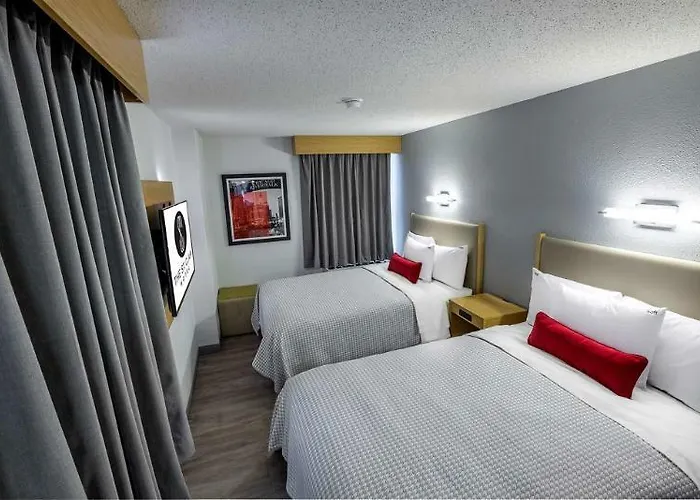Hotel Saint Clair - Magnificent Mile